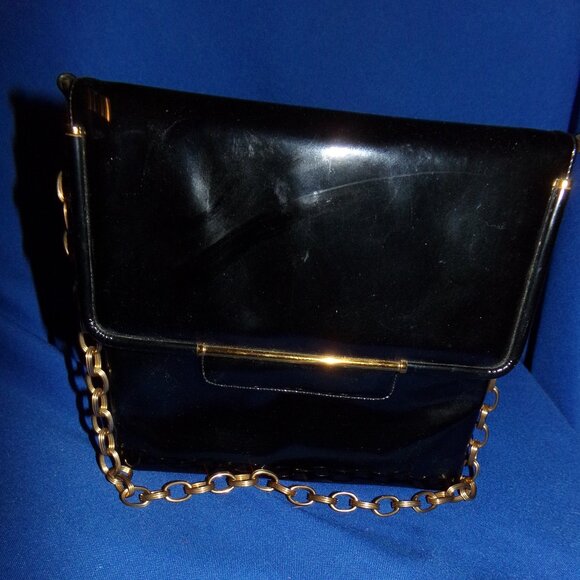 Prestige mod 1960’s black patent leather shoulder bag purse chunky gold chain - Picture 3 of 16